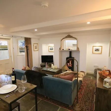 The Old Scullery, Cosy Stylish For Two On Harrogate's Iconic Stray Apartment *