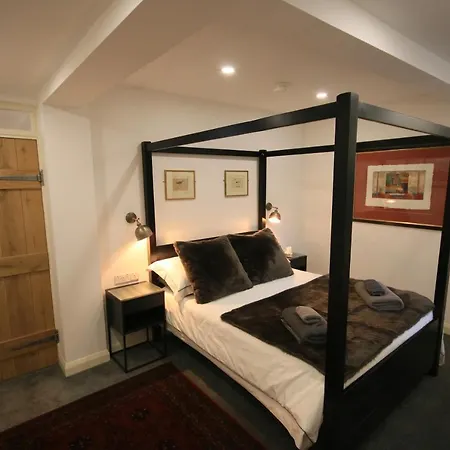 The Old Scullery, Cosy Stylish For Two On Harrogate's Iconic Stray Apartment *