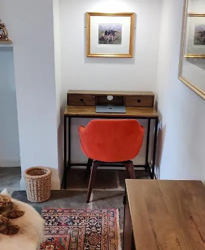 The Old Scullery, Cosy Stylish For Two On Harrogate's Iconic Stray * Harrogate