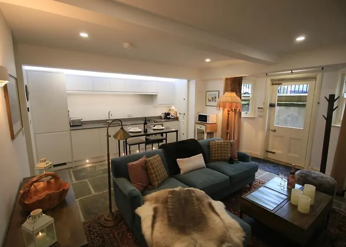 The Old Scullery, Cosy Stylish For Two On Harrogate's Iconic Stray *